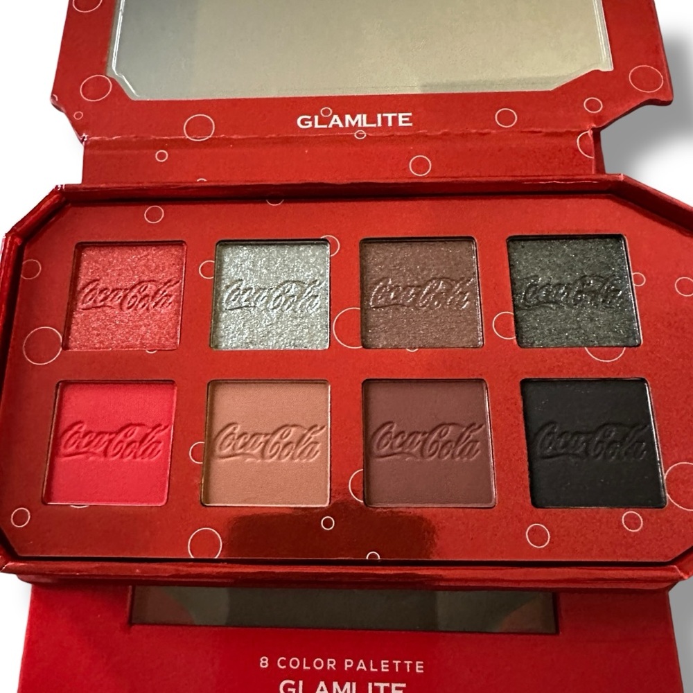 Glamlite x Coca-Cola Original Palette NIB 8 Pan Eyeshadow Shades Collectible - Picture 3 of 5